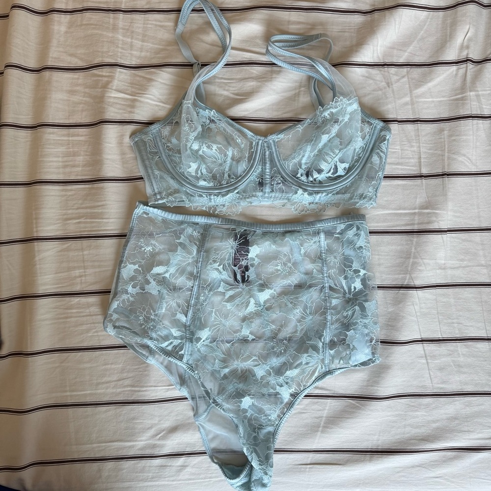 Lace intimate set - Picture 2 of 4